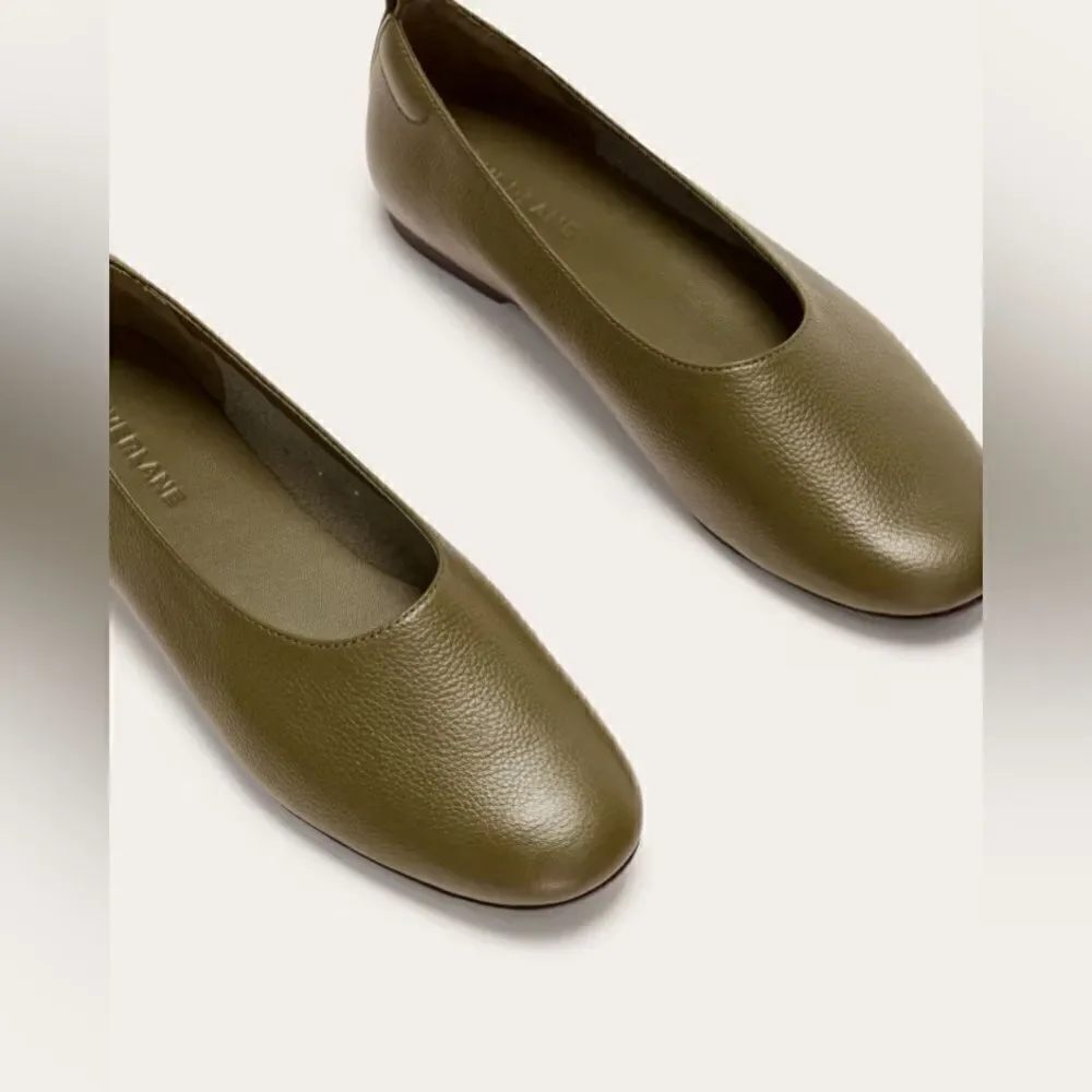 NEW EVERLANE The Day Glove in Birch Green